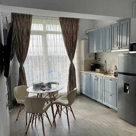 Michael By The Sea - Alezzi Apartment *