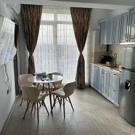 Michael By The Sea - Alezzi