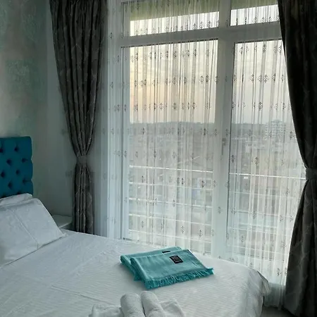 Michael By The Sea - Alezzi Apartment *